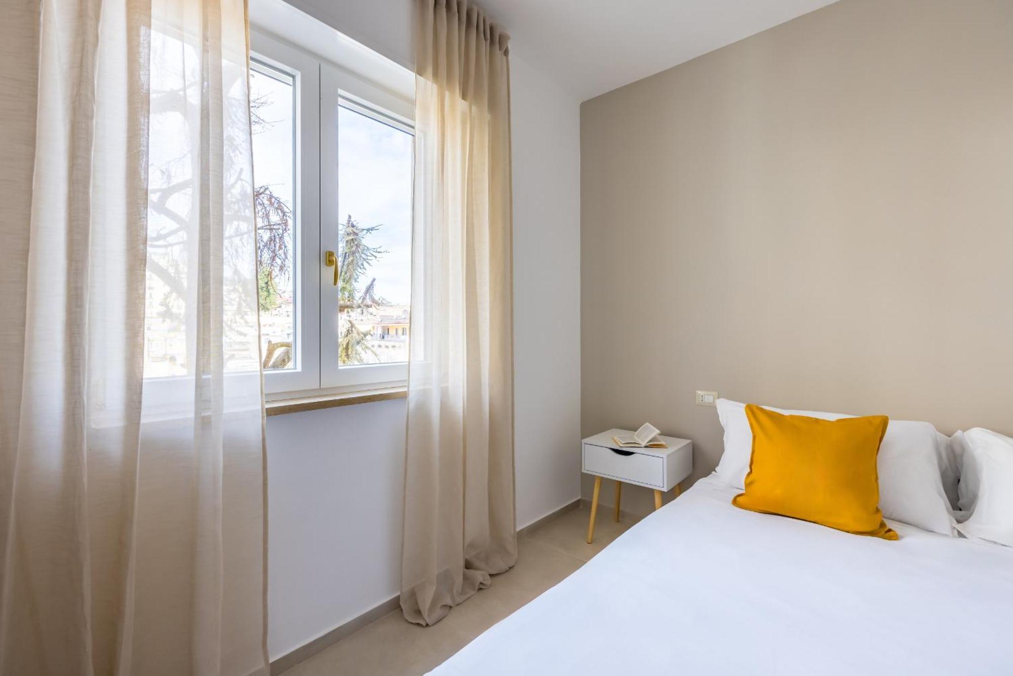 Montesanto View Rooms By Wonderful Italy Наполи Екстериор снимка