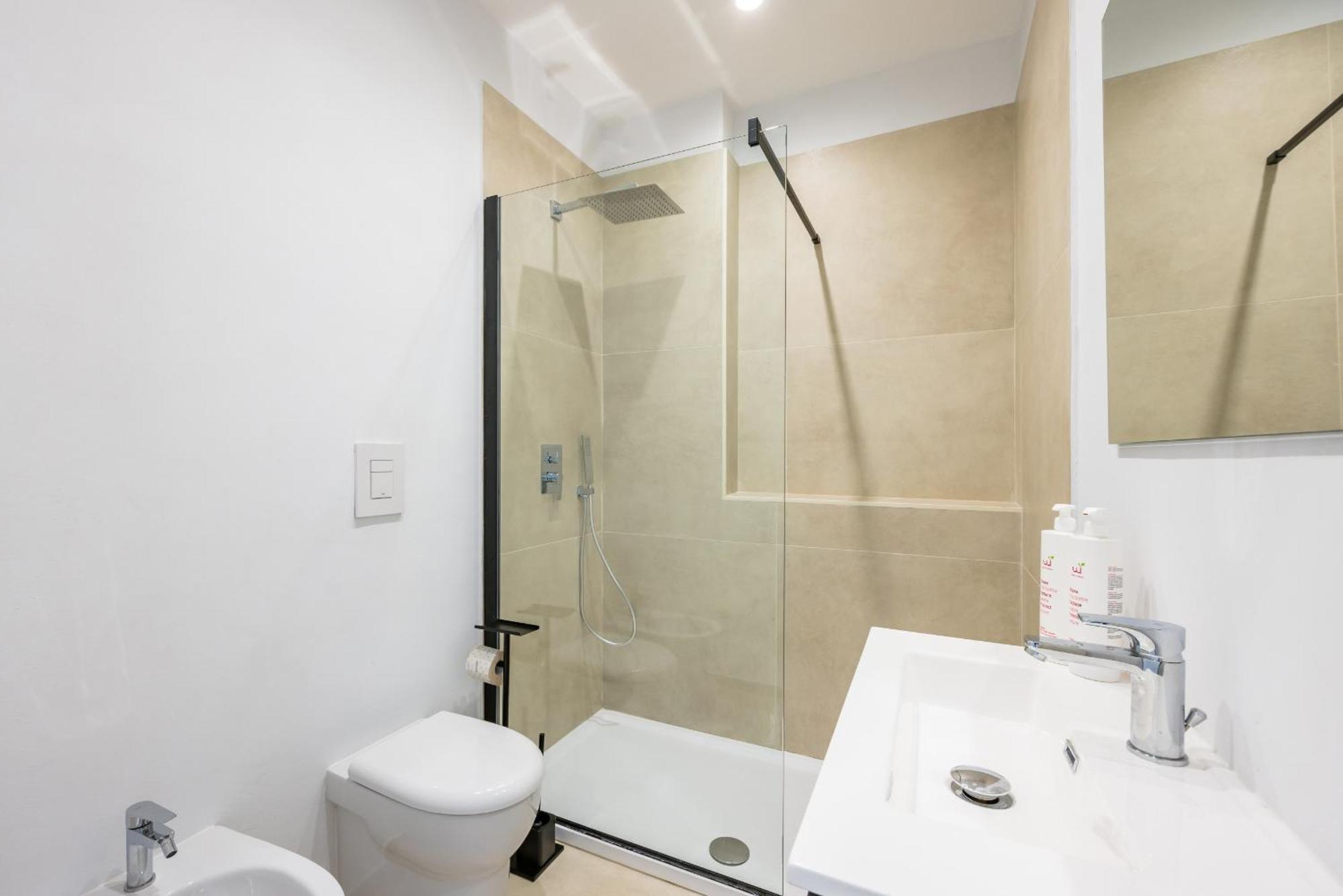 Montesanto View Rooms By Wonderful Italy Наполи Екстериор снимка